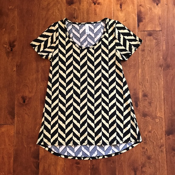 LuLaRoe Tops - LulaRoe Black & Tan Irma TShirt Size XXS